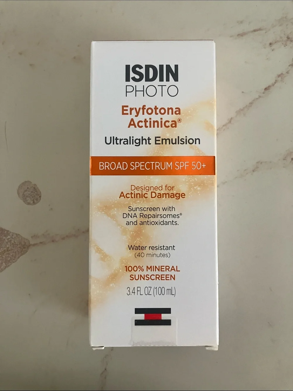 ISDIN Photo Eryfotona Actinica Ultralight Emulsion SPF 50+ - White